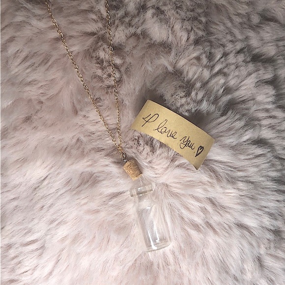 ‘Message in a Bottle’ Gold Necklace! - Picture 6 of 6